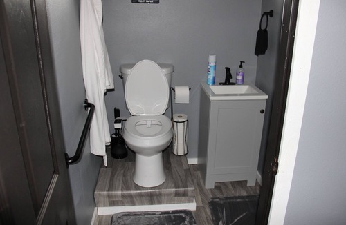 Keaau Cottage | Soothing 1-bedroom cottage perfect for relaxing stays in Keaau.