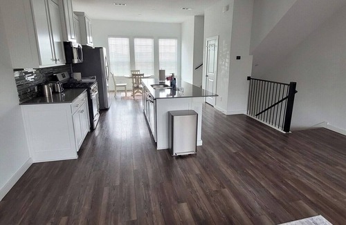 Lewisville House | Spacious 3BR Townhome|Furnished for Extended Stays