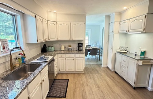 Windham House | Spacious Villa - Windham Town | 6BR, 4 BA, XL Pool, Hot Tub & Cinema, Gardens