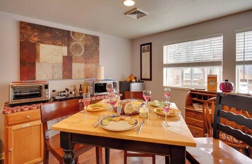 Springfield Apartment | Springfield Apt w/Deck + Central Location!