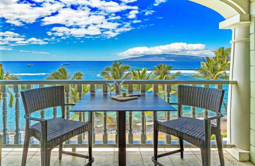 Historic Lahaina Front Street Condo | Stay Beachfront, Explore Maui’s Outdoors 629 LS