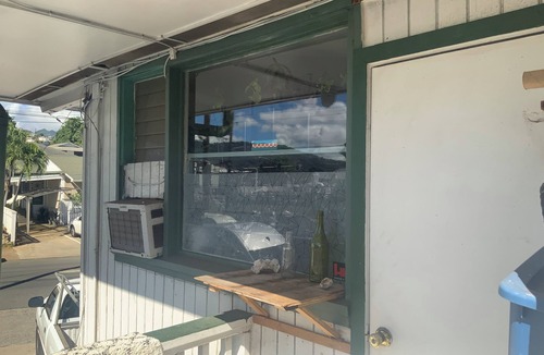 Diamond Head - Kapahulu - St. Louis Apartment | Studio Apartment within walking distance to Waikiki