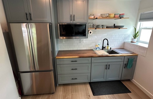Punaluu Apartment | Studio with AC and kitchenette