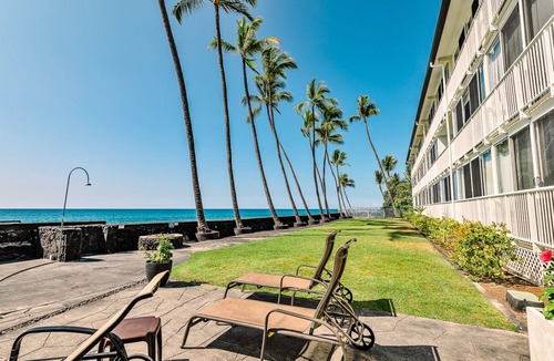 Kahaluu Bay Condo | Summer Deal Oceanfront Alii Drive Studio with Pool and Ocean Views