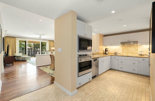 Kahuku Villa | SUMMER REDUCED! Villa 315 Ocean views every bedroom!
