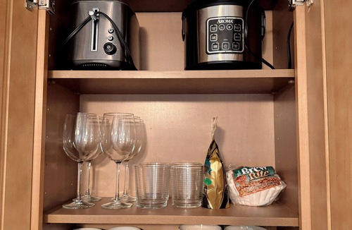 Hilo Apartment | Sunshine Rentals is located in Hilo—quiet, comfortable, and cozy!