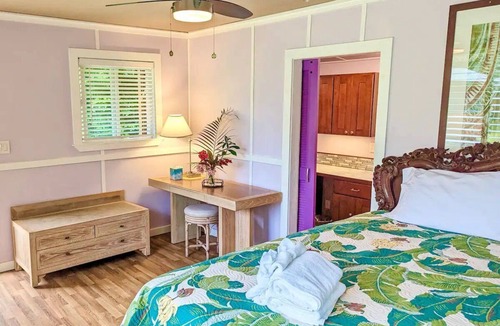 Pahoa Hotel | The Canopy Suite: King Accommodations Wrapped in Tropical Vistas