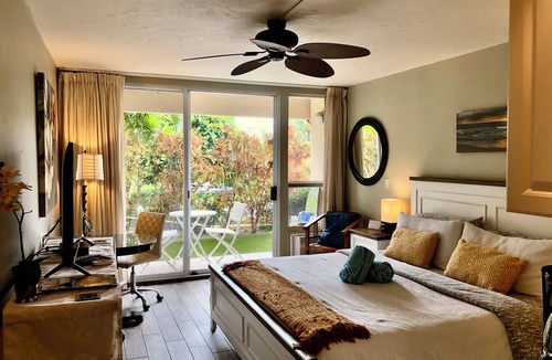 Kihei Condo | This Blue Sky Escapes Studio Beachside condo/Walkout to Hot tub, Pool and BBQs