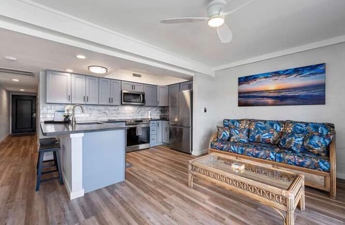 Kailua-Kona Condo | 🏖️Top Floor Kona Condo | Elevator + W/D + Ocean View