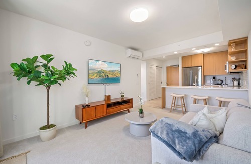 Ala Moana House | Top Floor Luxury w/Ocean Views Ala Moana Condo w/Pool & Gym | Aloha Heights