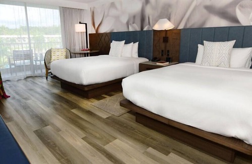 Lihue Hotel | Tranquil Oasis on Kaua'i's Shores! 4 Ocean View Rooms! Pool, Airport Shuttle!