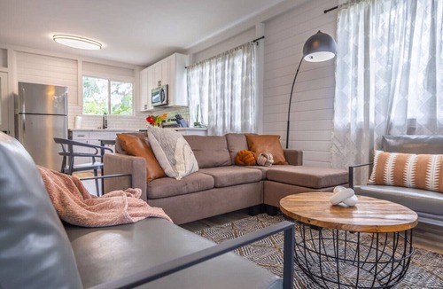 Hilo Cottage | Tropical Oasis, Walk to Hilo`s Best Spots