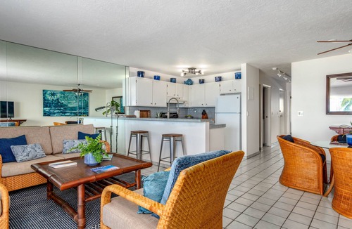 Kailua-Kona Condo | Tropical Paradise Awaits: Stunning Hawaii Condo with Ocean Views!