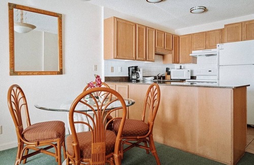 Nawiliwili Apartment | Ultimate Kauai Getaway | Two Spacious Condo Perfect for Family Stay w/Kitchen