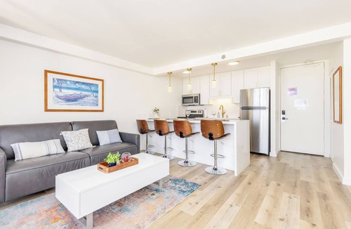 Waikiki Condo | Unforgettable Waikiki Getaway/Ocean & Diamond Head Views