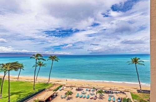 Kahana House | Updated oceanview Hawaiiana style 1 bedroom resort condo, AC, walkable area