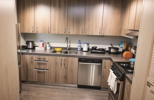 Pico-Union Apartment | Vibrant 3BR Apart-Hotel Spacious Comfort in Central Los Angeles