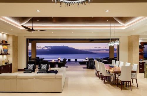 Historic Lahaina Front Street Villa | Villa with pool extraordinary view in Lahaina