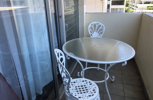 Waikiki Apartment | ~Waikiki~ LOWEST RATES IN AREA ~ 2 Bedroom ~ Fully Furn ~ Blocks to Beach ~