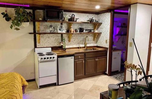Waikiki Condo | Waikiki Magic; Full Kitchen Studio Condo with WiFi, AC, Mountain & Canal Views