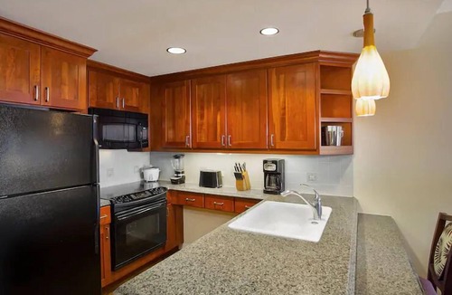 Waikiki Resort | Waikiki | Waikiki Lagoon Escape | Pool & Beach | 1BR