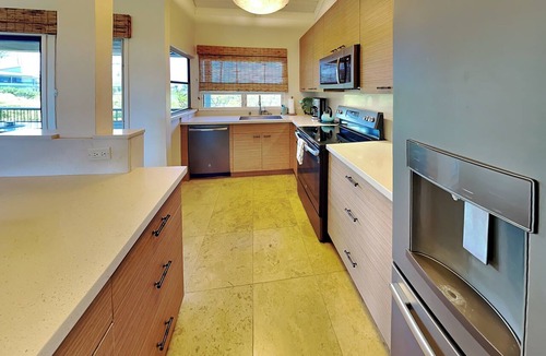 Wailea Condo | Wailea Ekolu Village 1406 | Gorgeous Views + Community Pool!