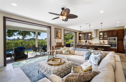 Keauhou House | 🏖️Walk to Pickleball | Private Pool Keauhou Home