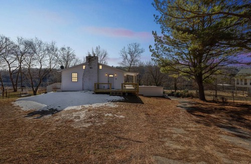 Rockaway Beach House | Waterfront Retreat at Rockaway with Fishing Dock