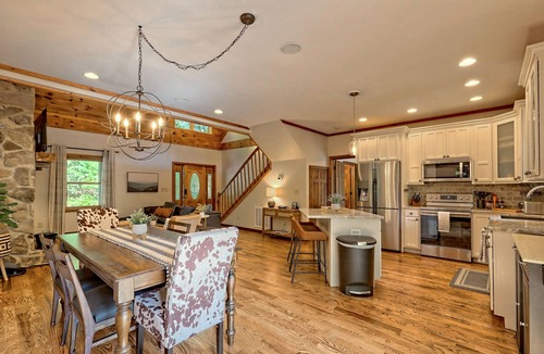 Sapphire House | Whisper Creek of Sapphire Valley