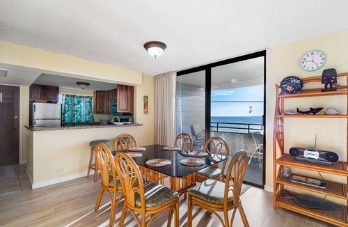 Kahaluu Bay Condo | White Sands Village#213: DIRECT OCEANFRONT, BEST LOCATION IN COMPLEX!