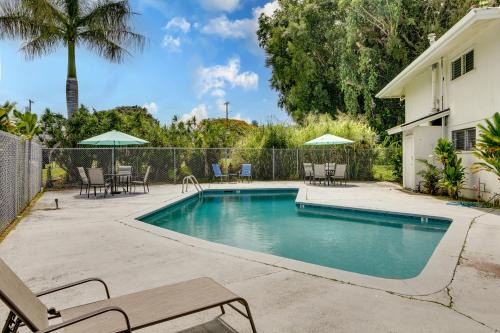 < 1 Mi to Dtwn Hilo: Comfy Condo w/Pool Access