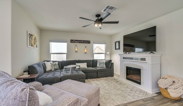 1 Mi to Golf Course: Bright Mohave Valley Home in Mohave Valley