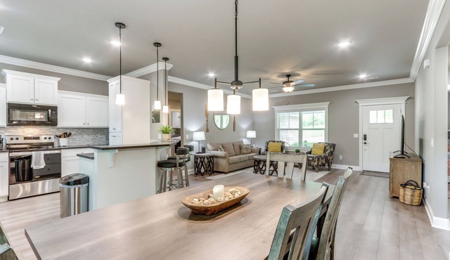 < 1 Mi to Marina! Family Home in Eureka Springs in Eureka Springs