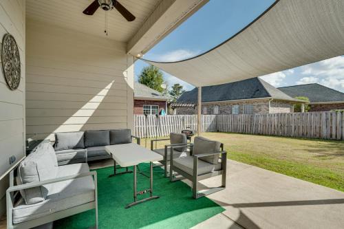 14 Mi to Augusta! Family Home w/Pet-Friendly Yard in Evans