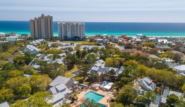 1st Floor Cottage in Gated Resort! Walk to Beach, Pools, Tennis, Pickleball in Miramar Beach