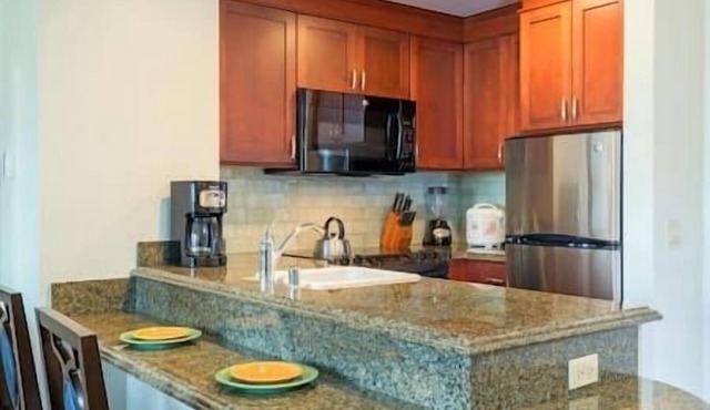 2 HGVC Hawaii Village, Beachfront Resort, Hot Tub!