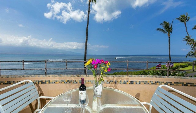 2BR Oceanfront, Ocean View, Pool, Wi-Fi and AC