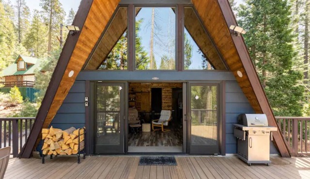 3-bedroom vacation home near Stanislaus National Forest in Strawberry