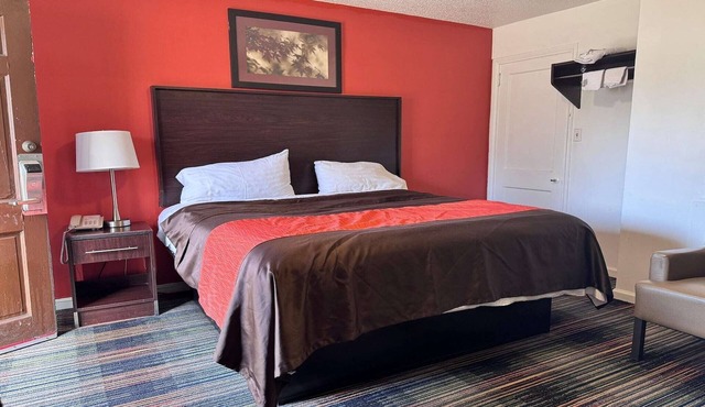 3 Full Beds Non-Smoking in Richmond