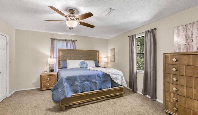 3Br, 2Ba, 6 beds, 5 min from Fort Novosel in Daleville