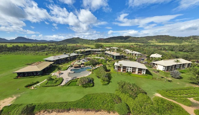 4 Star Beach Front Luxury Resort, Lanai Ocean View, 1 minute walk to the beach