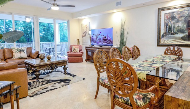 608 Mariners Club - Upscale 4 bedroom Tri-level Townhome, spacious luxury for the whole family in Key Largo