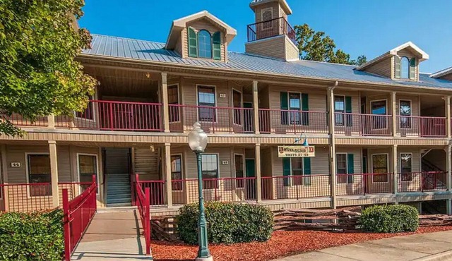 A Quiet & Comfortable Stay by Blue Ridge Mountains in Clarkesville