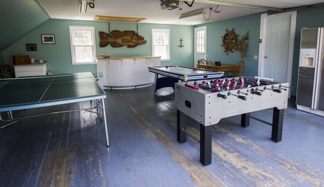 A Wonderful Family Vacation Home with a Huge Deck, game room, and Big Backyard! in Eastham