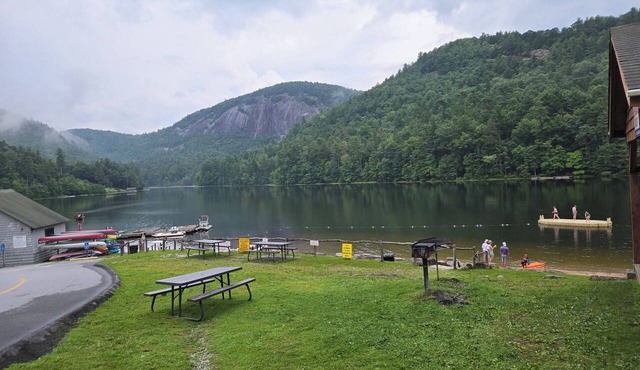 Affordable Spacious 2 Bedroom Condo in Sapphire/Cashiers Area in Sapphire
