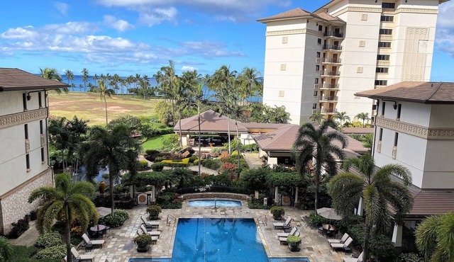 Alluring and Elegant Ocean View Luxurious Beach Villa in Ko Olina
