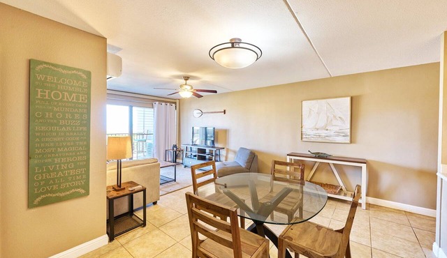 Beautiful Ocean View! Newly renovated kitchen and 2 Air Conditioners