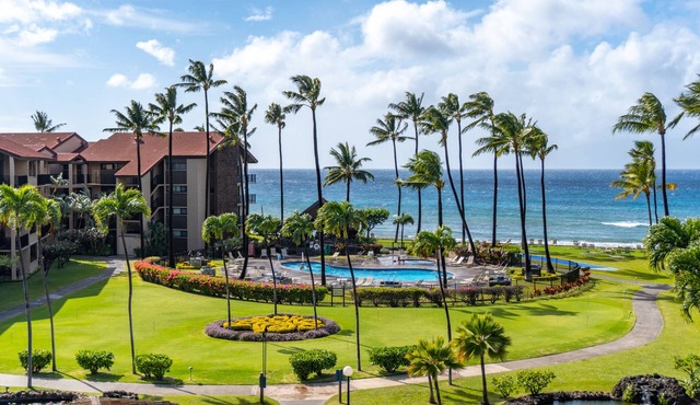 Beautifully Updated Penthouse Condo with Direct Ocean Views
