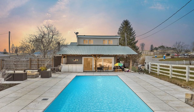 Bluegrass Bourbon Retreat/Pool/Downtown Paris in Paris