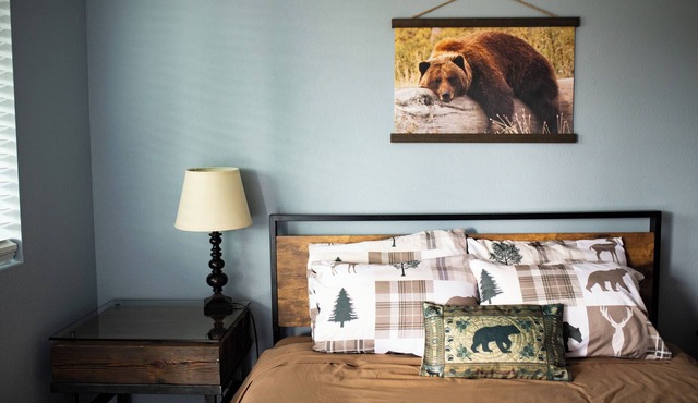 Bunkhouse Bear Room -Private Studio Retreat in Roseburg